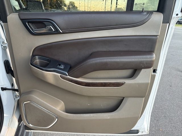 2018 Chevrolet Suburban LT photo 28