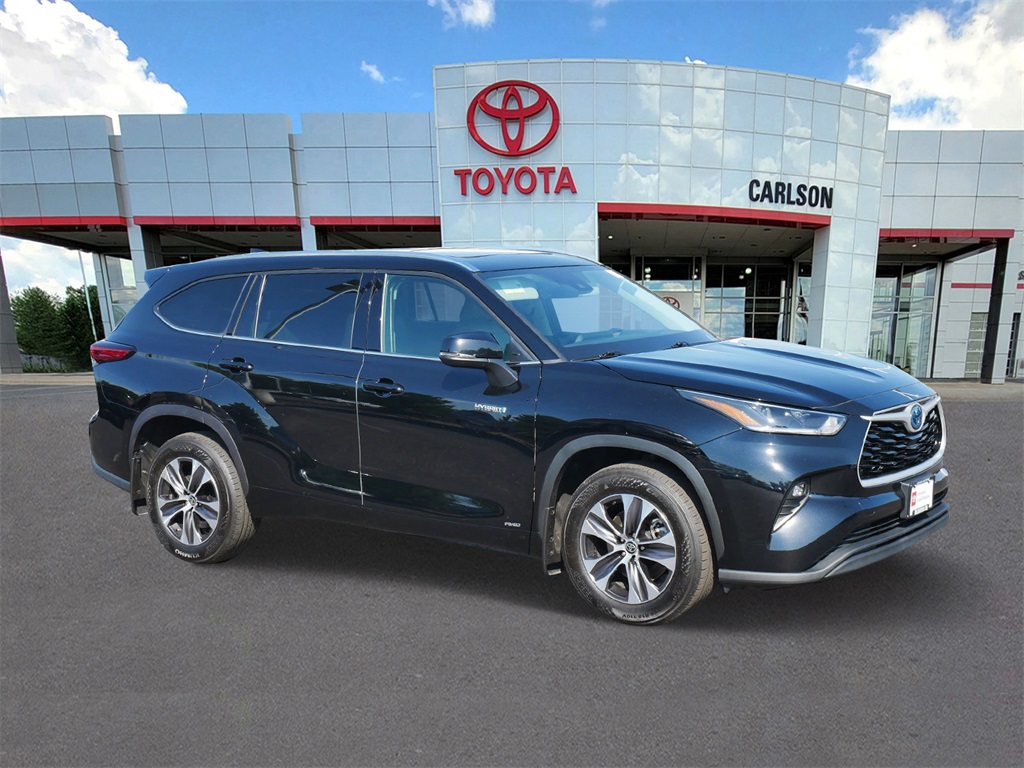 Certified 2021 Toyota Highlander XLE with VIN 5TDGBRCHXMS062944 for sale in Minneapolis, Minnesota