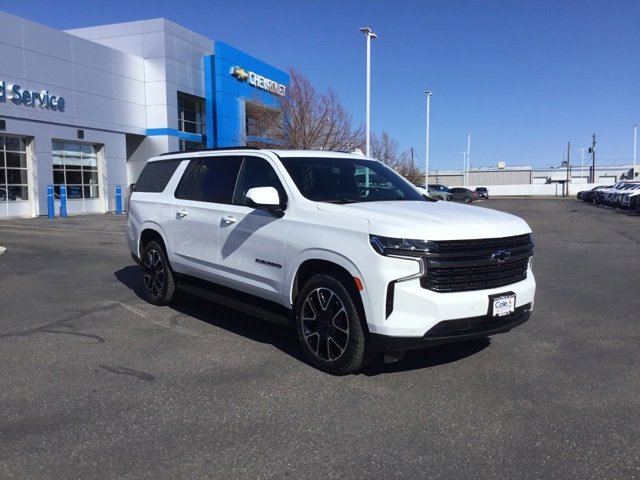 2022 Chevrolet Suburban RST's photo