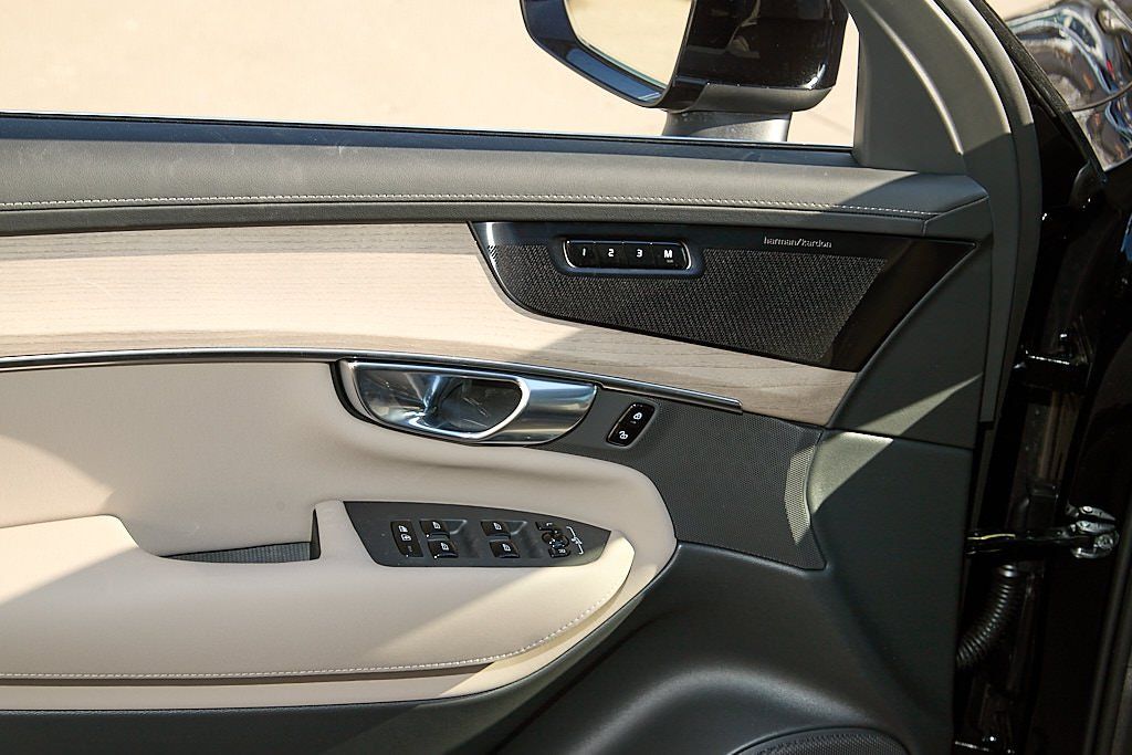 2026 VOLVO XC90 - Image 10