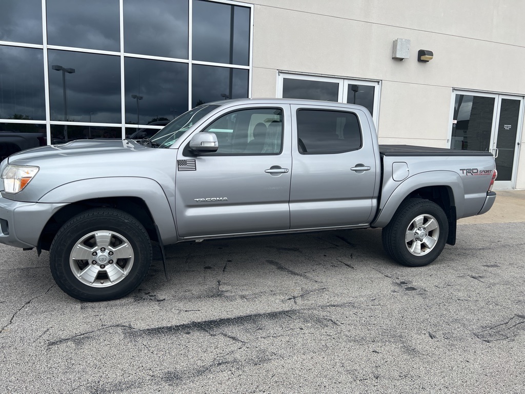 2015 Toyota Tacoma Base photo 9