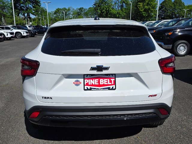 2025 Chevrolet Trax photo 9