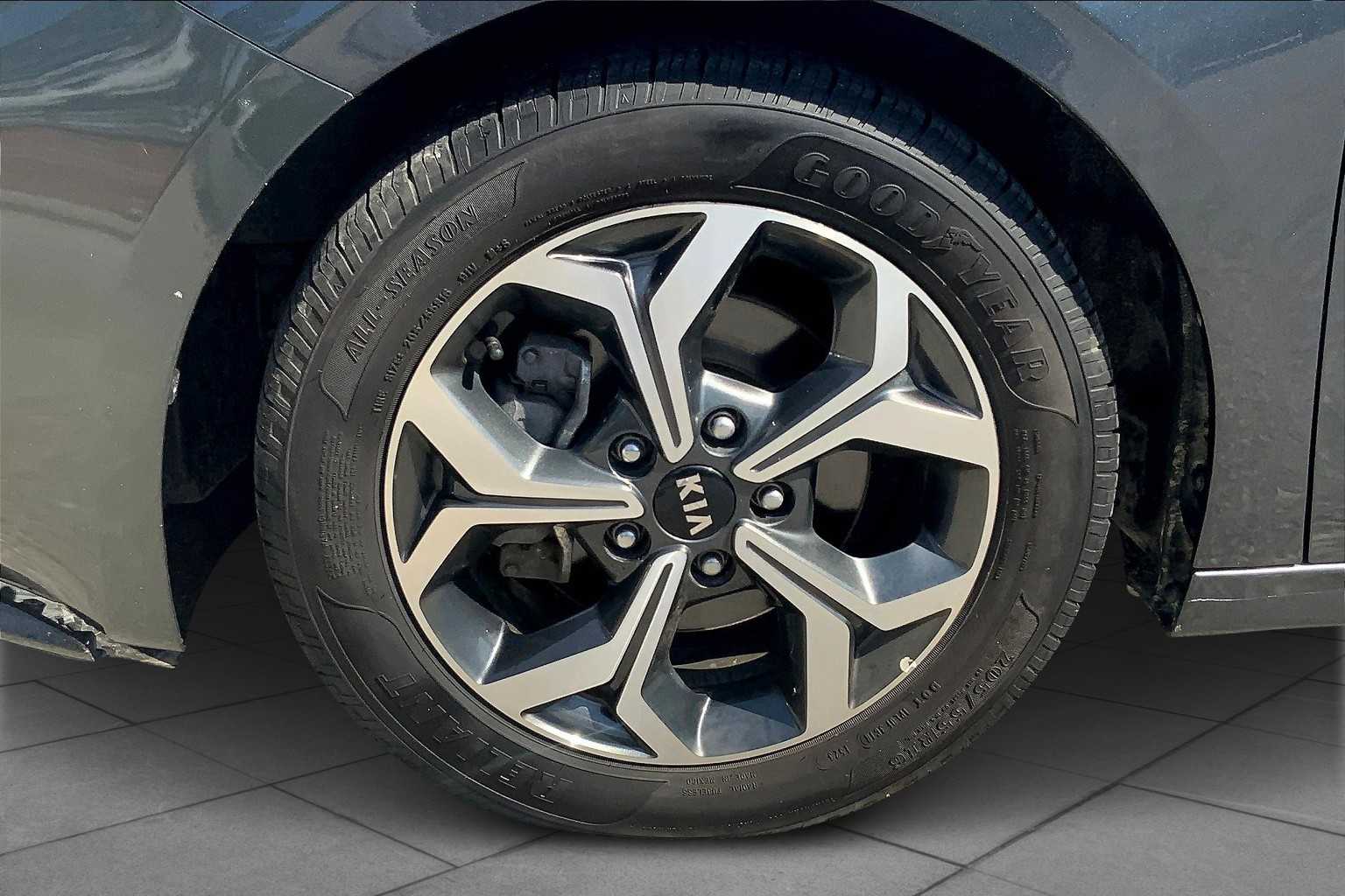 2021 Kia Forte LXS photo 9