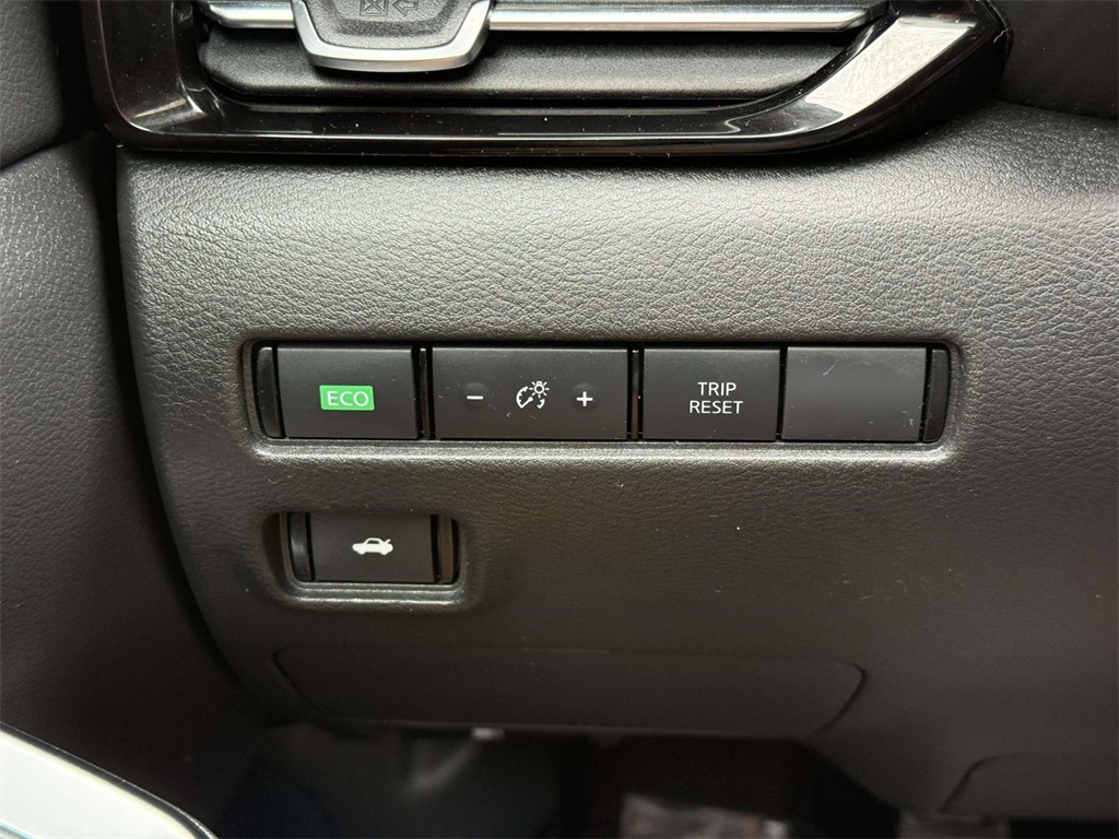 2021 Nissan Sentra SR photo 27
