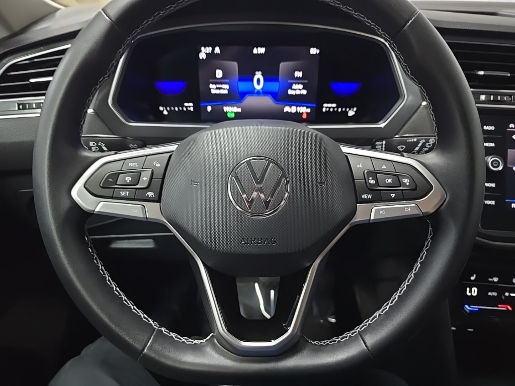 2022 Volkswagen Tiguan SE photo 18