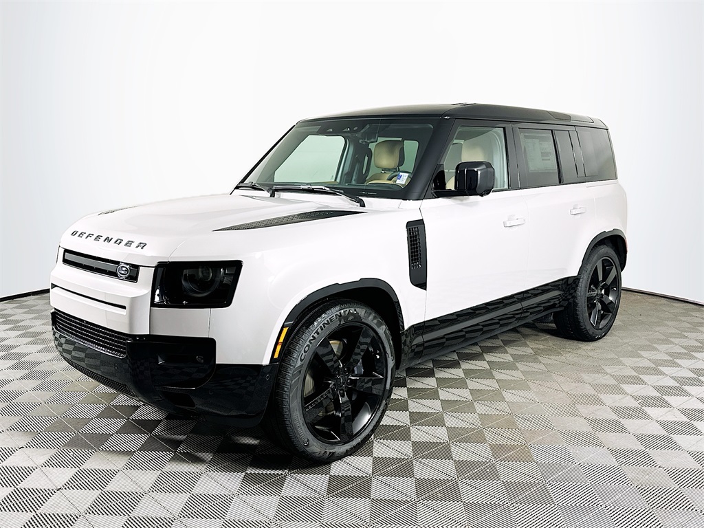 2026 Land Rover Defender X-Dynamic SE's photo