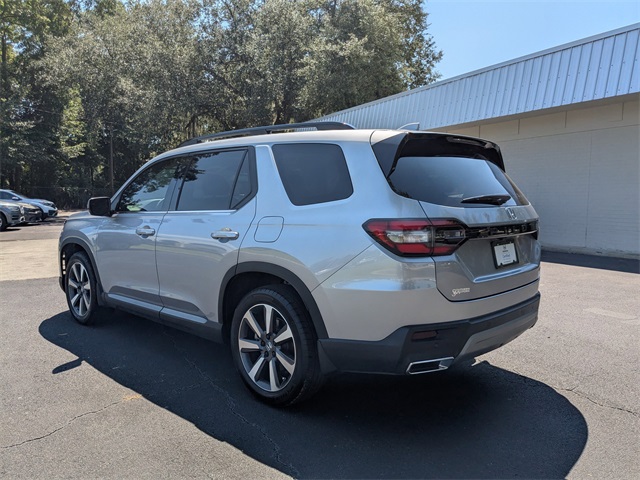 2025 Honda Pilot Touring photo 3