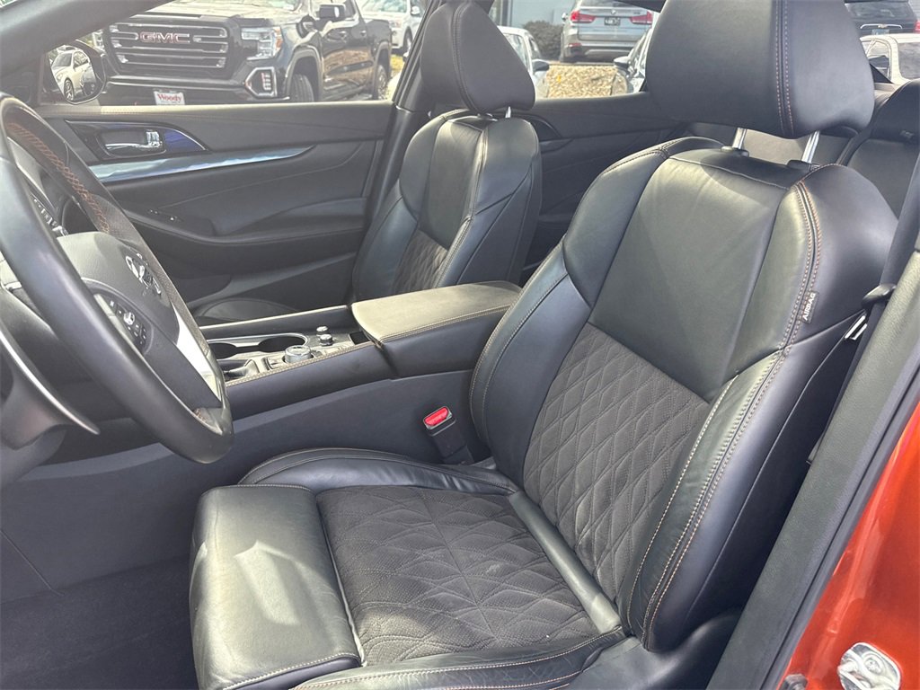 2020 Nissan Maxima SR photo 16