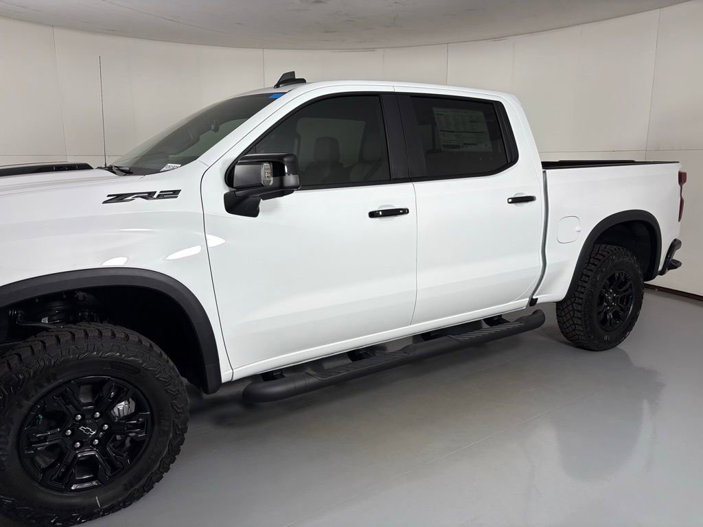 2026 Chevrolet Silverado 1500 ZR2 photo 3