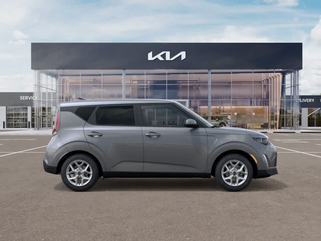 2025 Kia Soul S photo 6