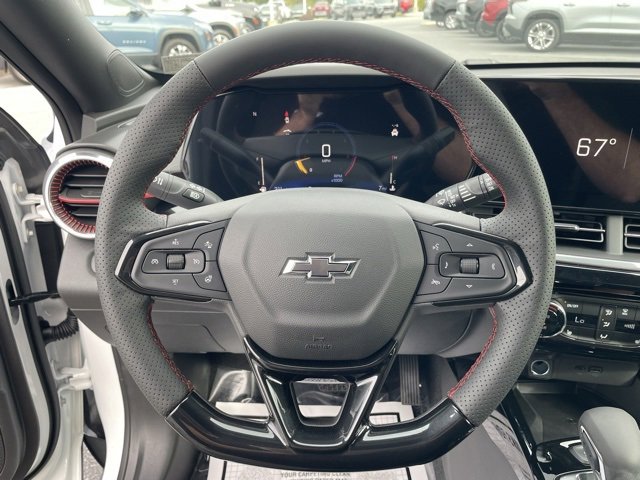 2025 Chevrolet Trax photo 17