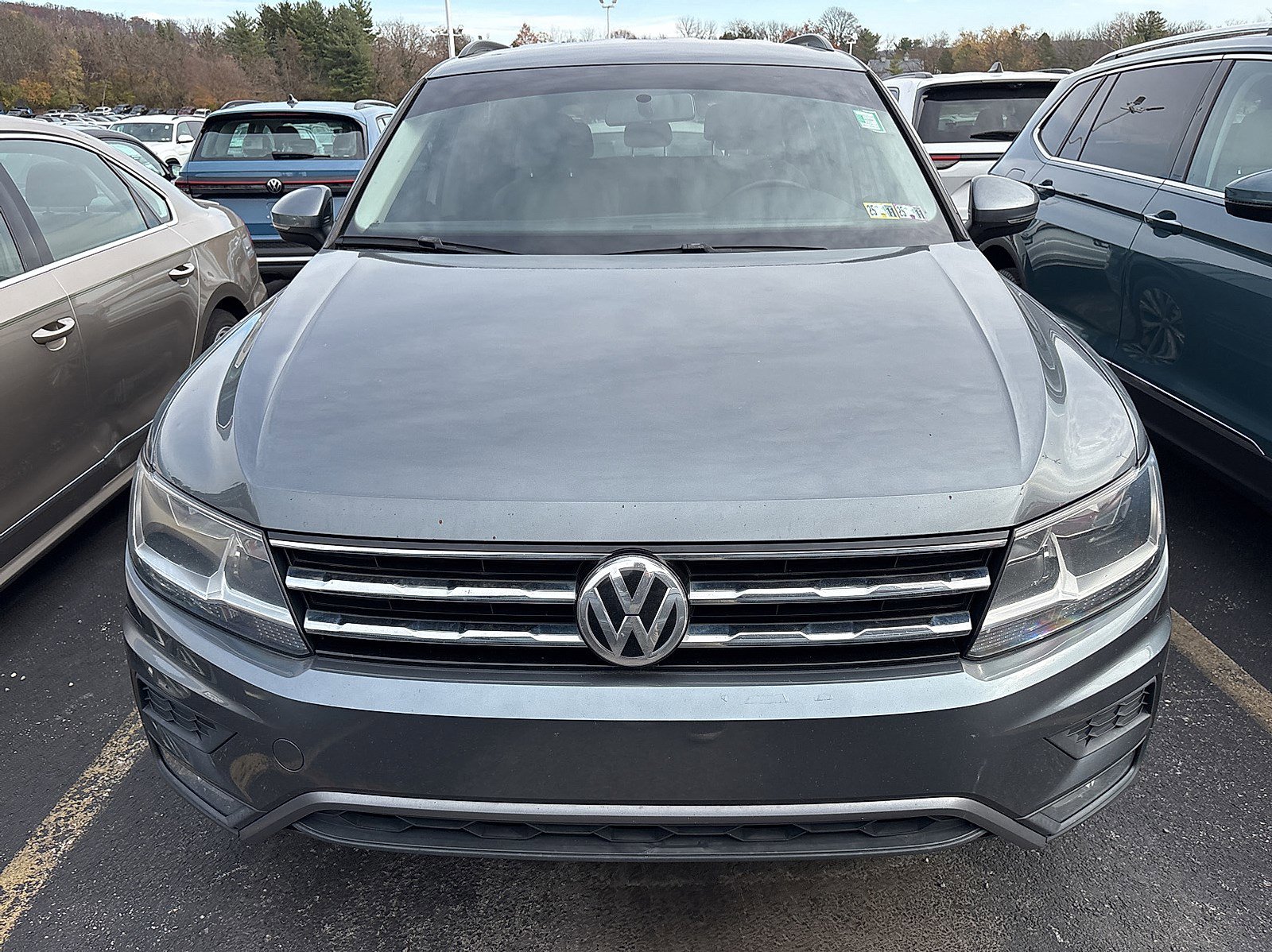 2018 Volkswagen Tiguan S photo 2