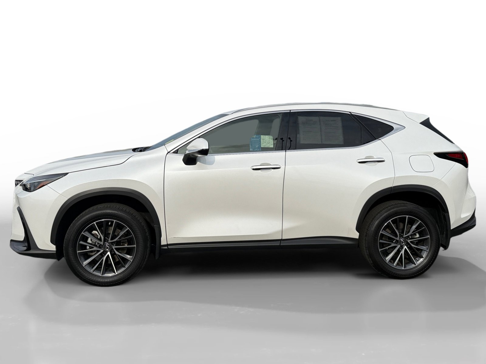 2022 Lexus NX 250 photo 2