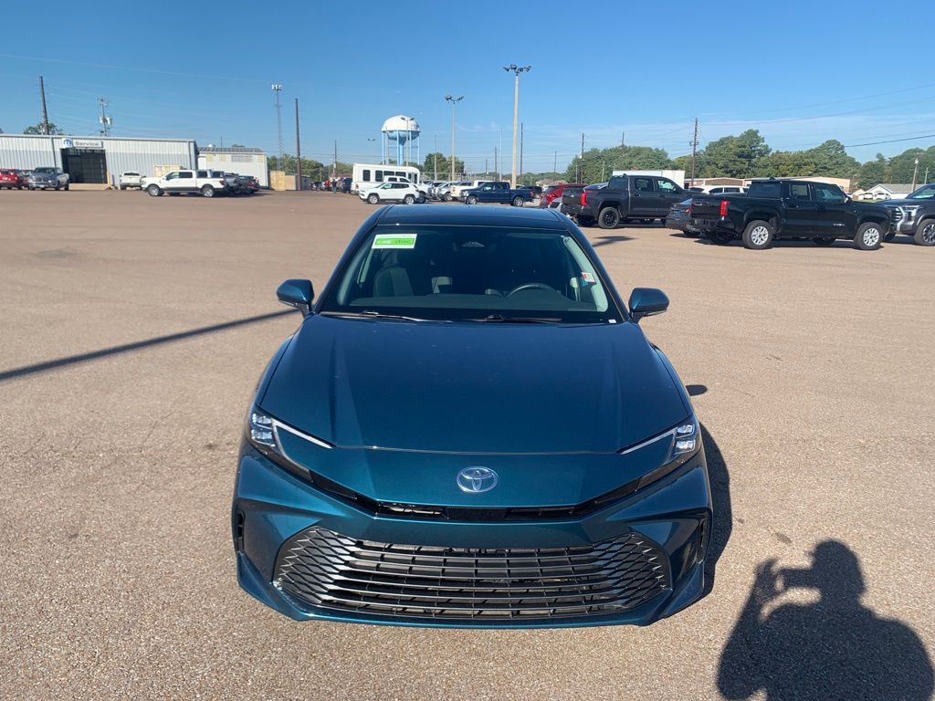 2025 Toyota Camry XLE photo 2