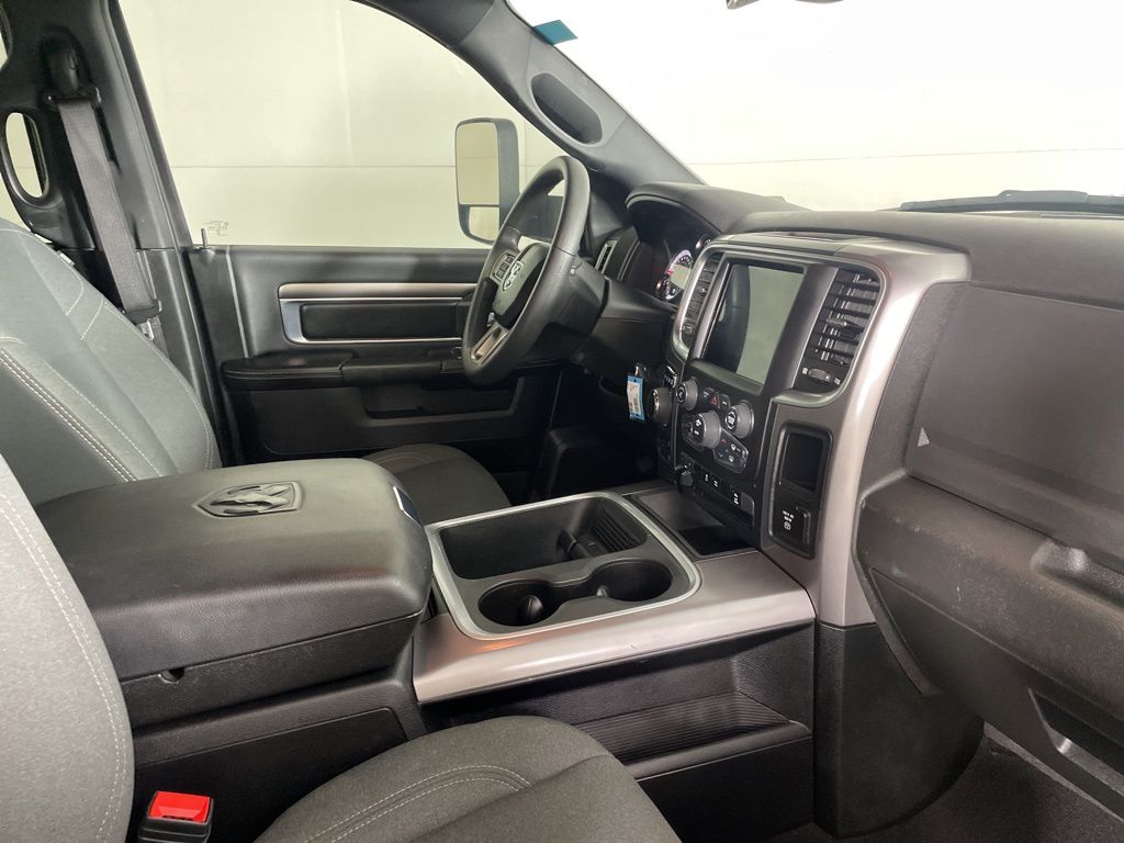 2023 Ram 1500 Classic Warlock photo 14
