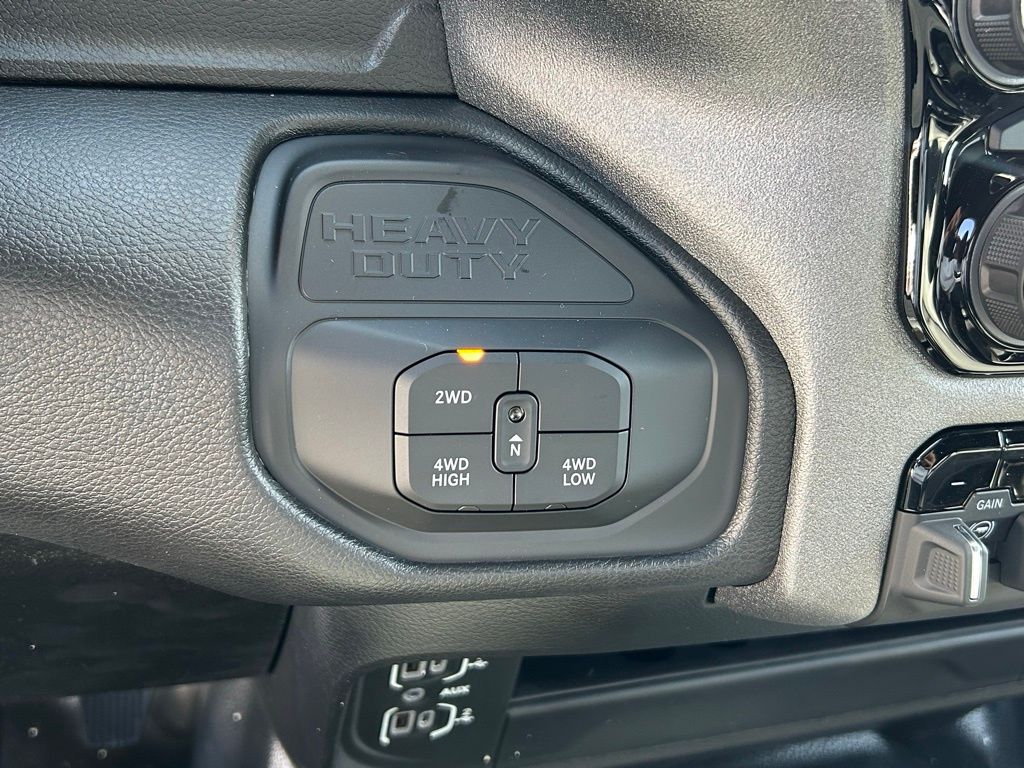 2025 Ram 2500 Tradesman photo 14