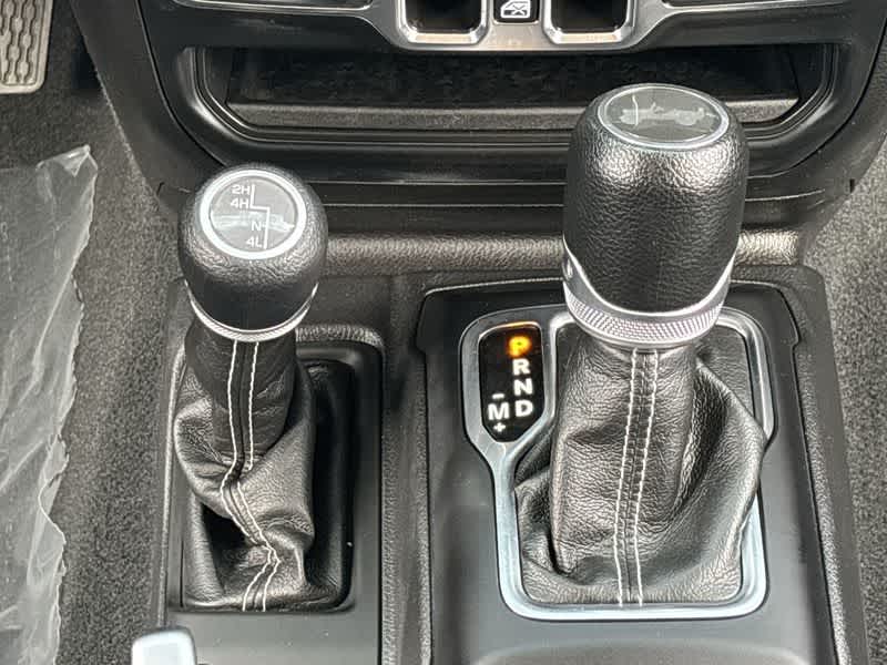 2023 Jeep Wrangler Sahara photo 20