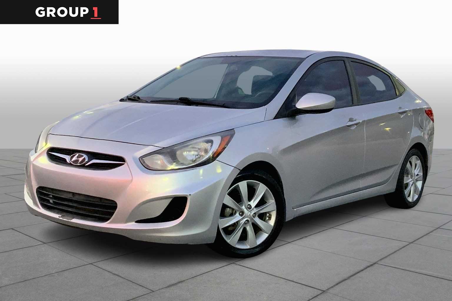 2012 Hyundai Accent GLS's photo