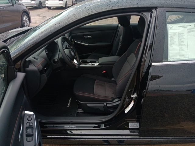 2025 Nissan Sentra SR photo 21