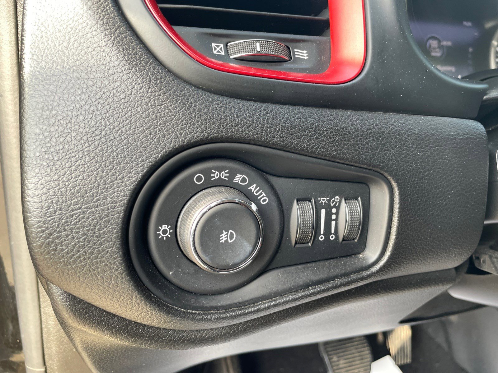 2020 Jeep Renegade Trailhawk photo 18