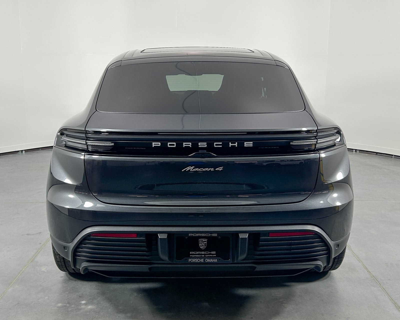 2024 Porsche Macan Electric 4 photo 6