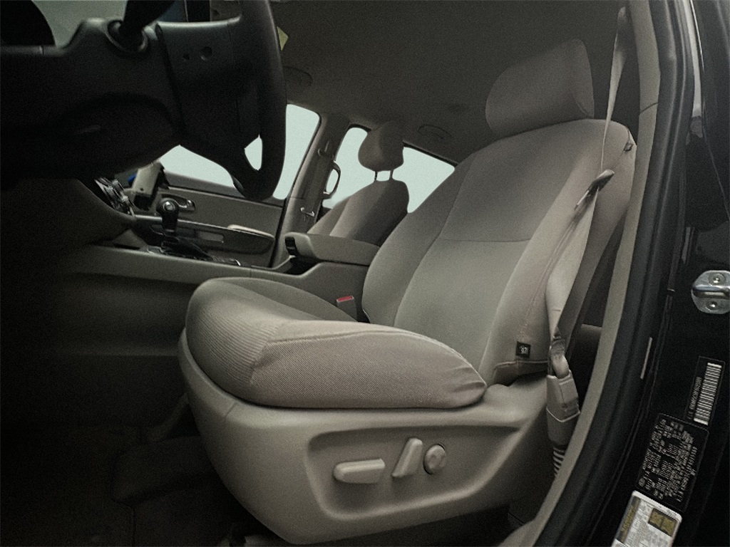 2015 Kia Sedona LX photo 6