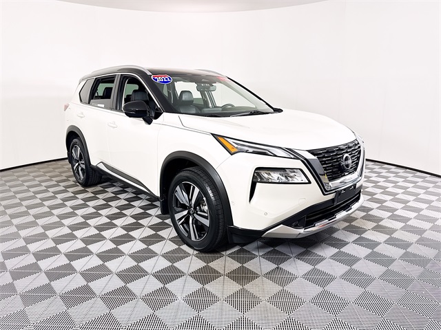 2022 Nissan Rogue Platinum's photo