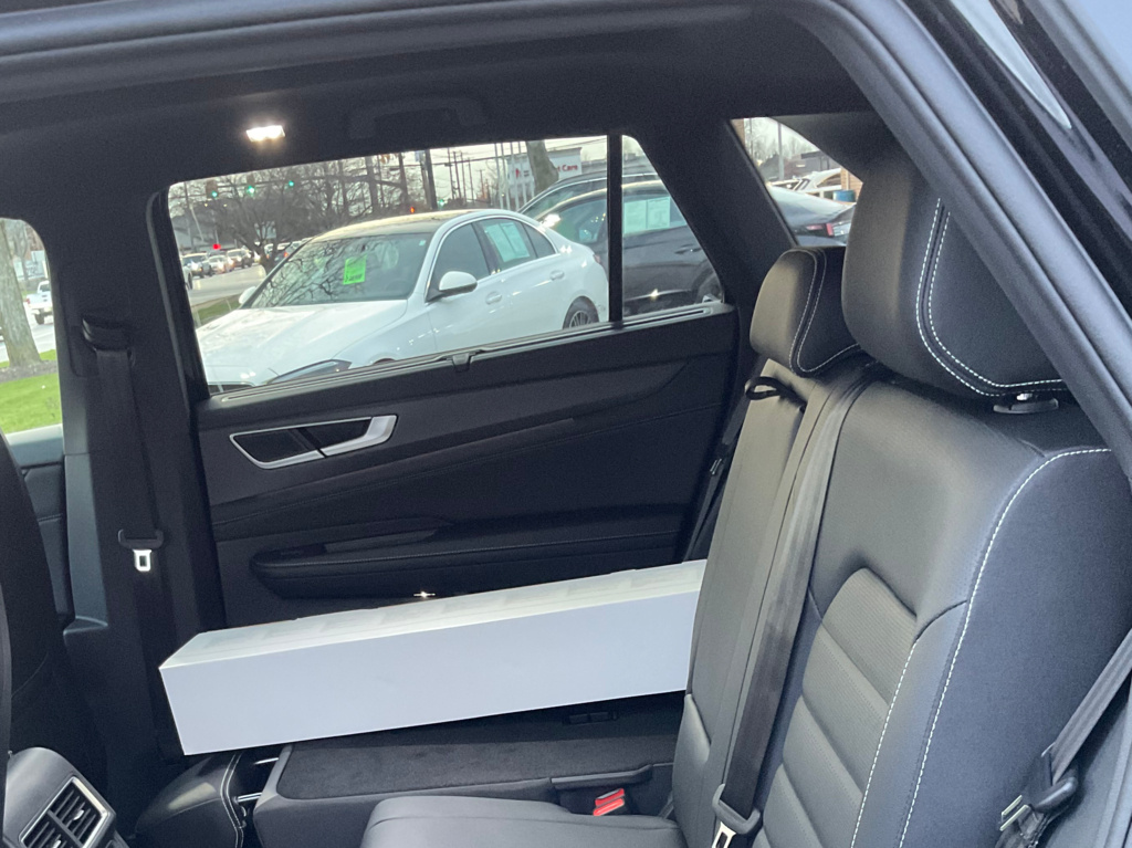 2026 Volkswagen Atlas Cross Sport SEL photo 3