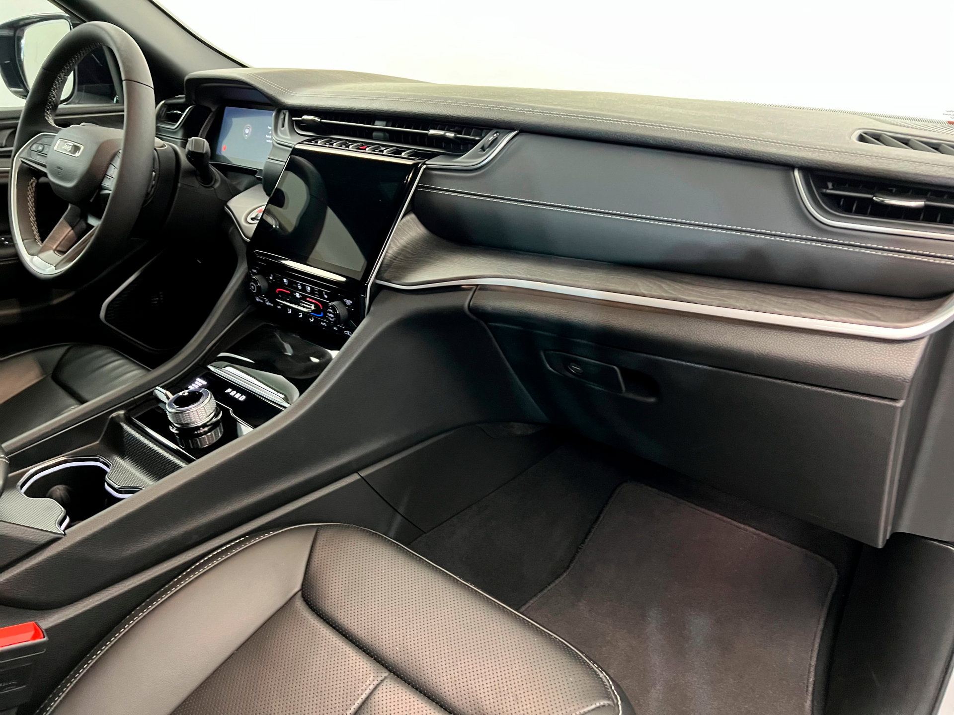 2024 Jeep Grand Cherokee Limited photo 23