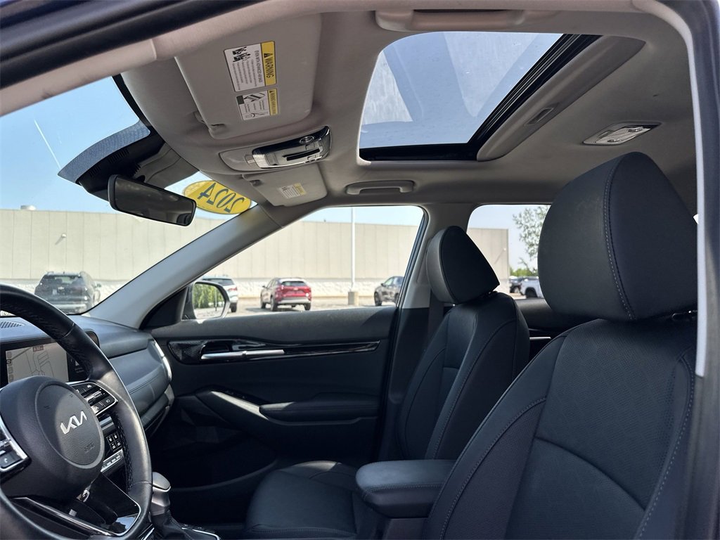 2024 Kia Seltos EX photo 27