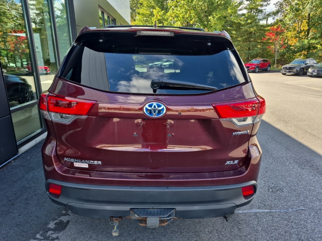 2019 Toyota Highlander Hybrid XLE photo 3