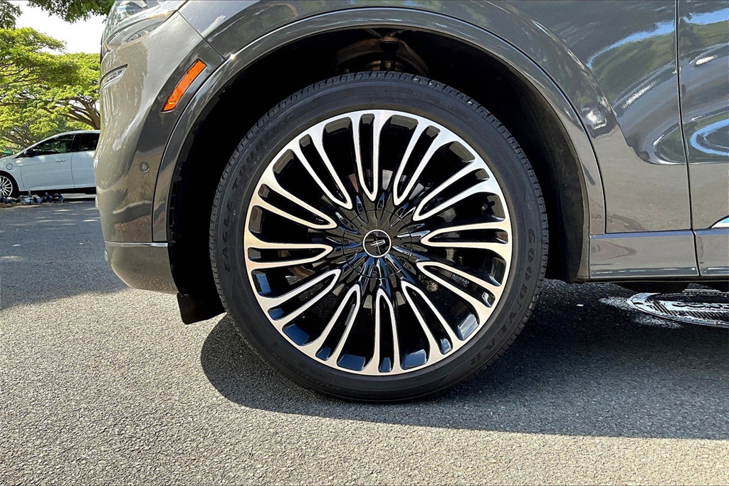 Image of Pre-Owned 2022 Lincoln Aviator Black Label