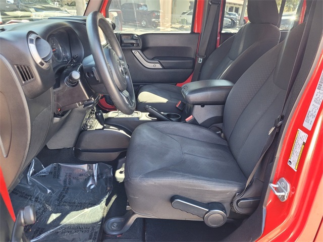 2015 Jeep Wrangler Unlimited Sport photo 4