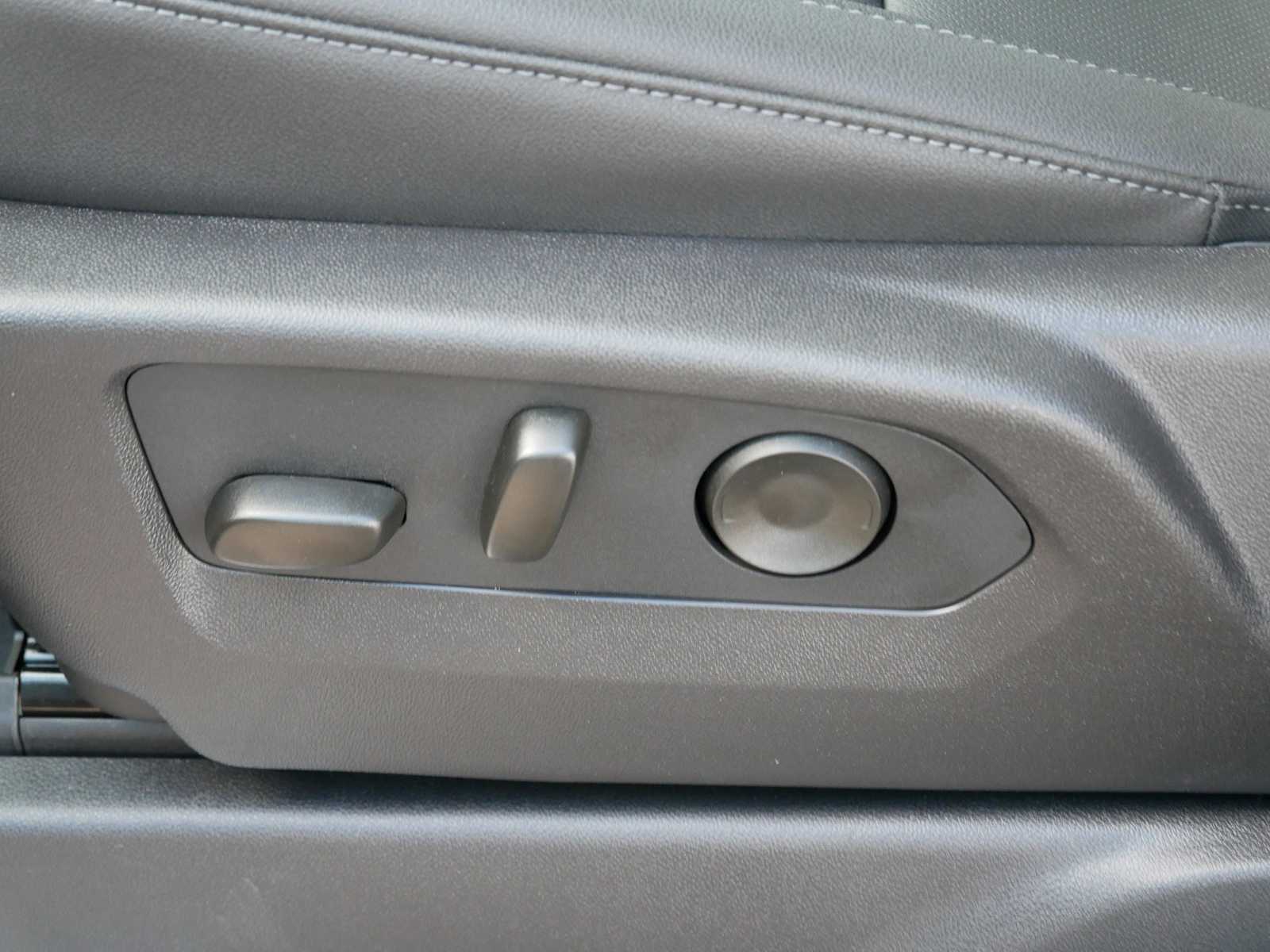 2026 Gmc Sierra 1500 SLT photo 17