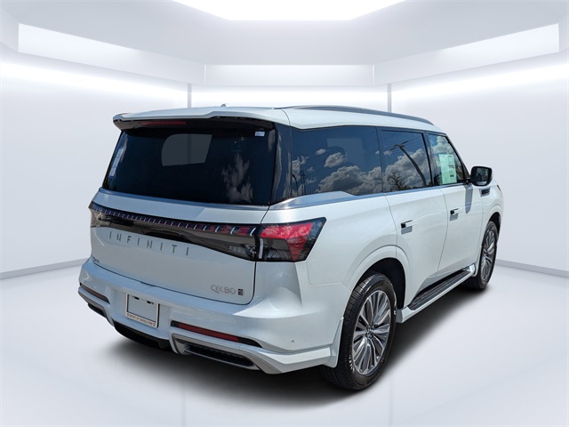 2026 Infiniti QX80 Luxe photo 3