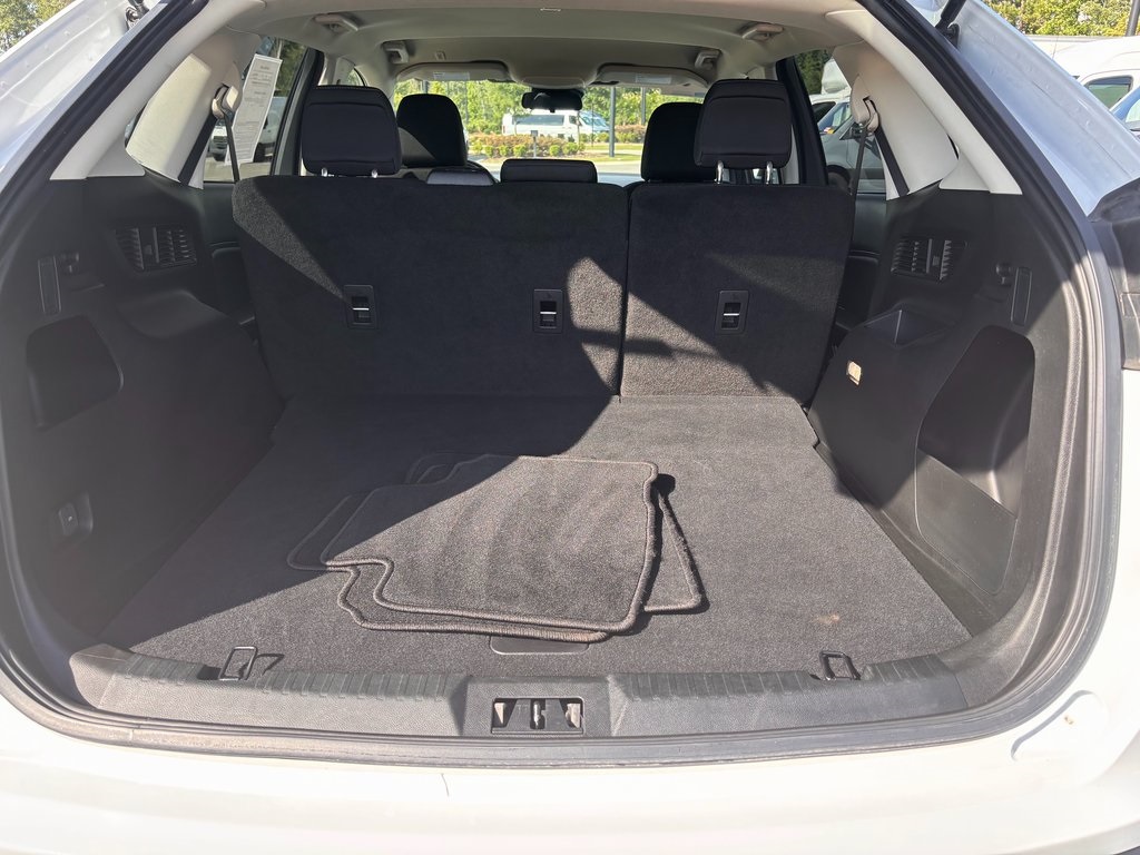 2023 Ford Edge SE photo 16