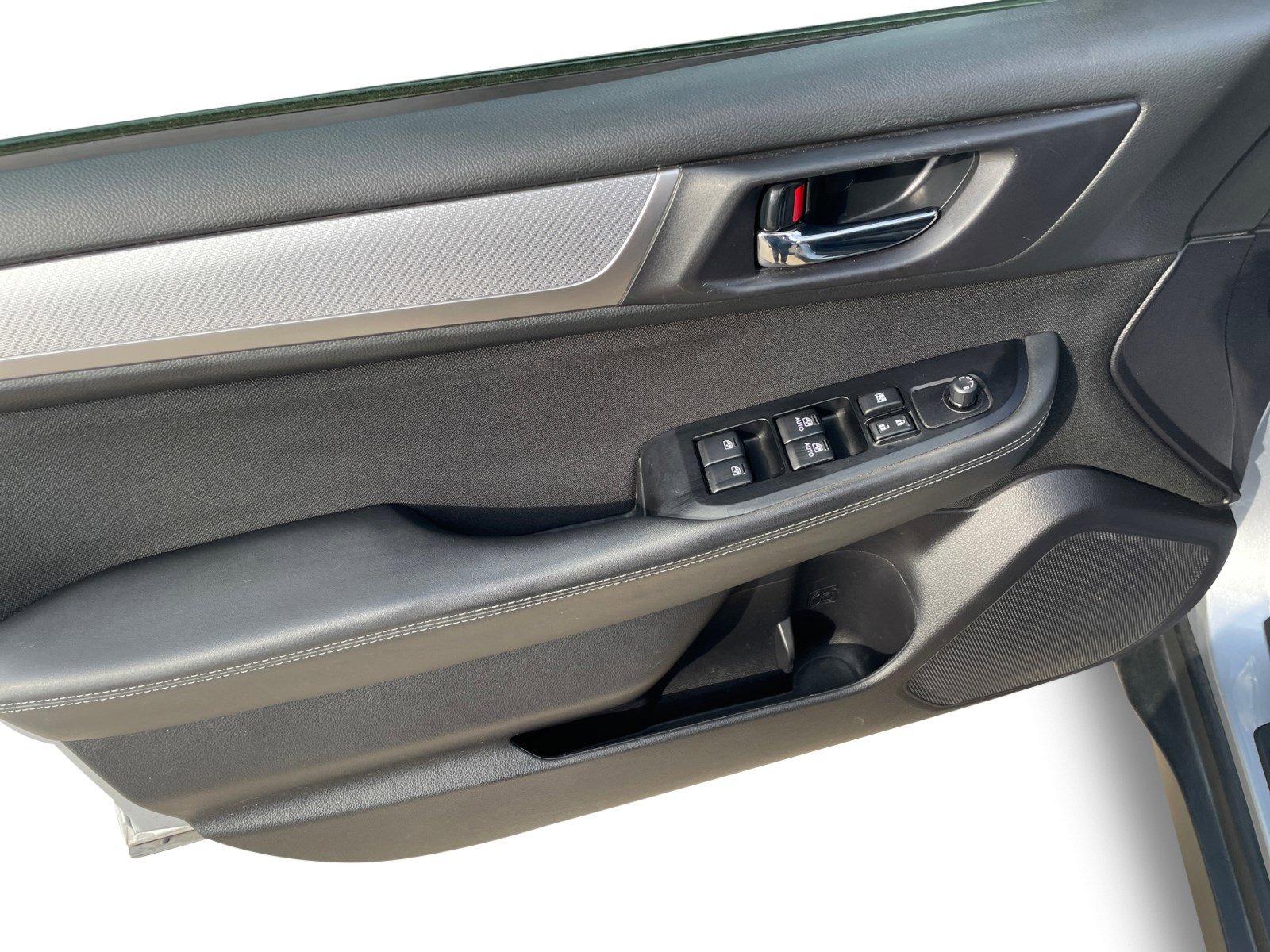 2019 Subaru Outback 2.5i Premium photo 16