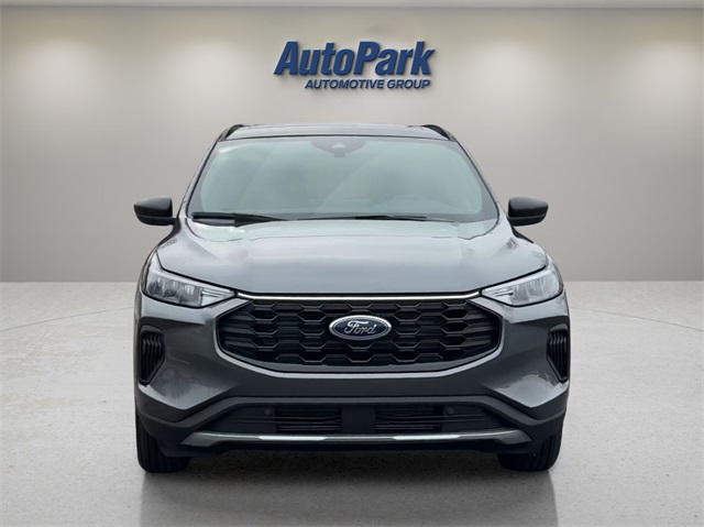 2025 Ford Escape ST-Line photo 2