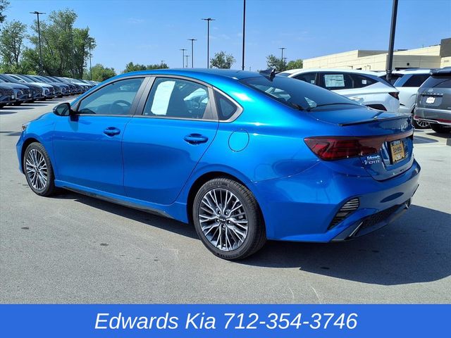 2024 Kia Forte GT-Line photo 3