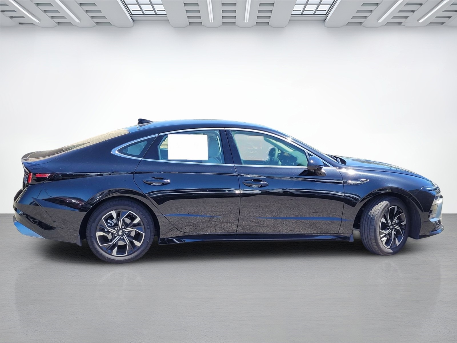 2024 Hyundai Sonata SEL photo 3