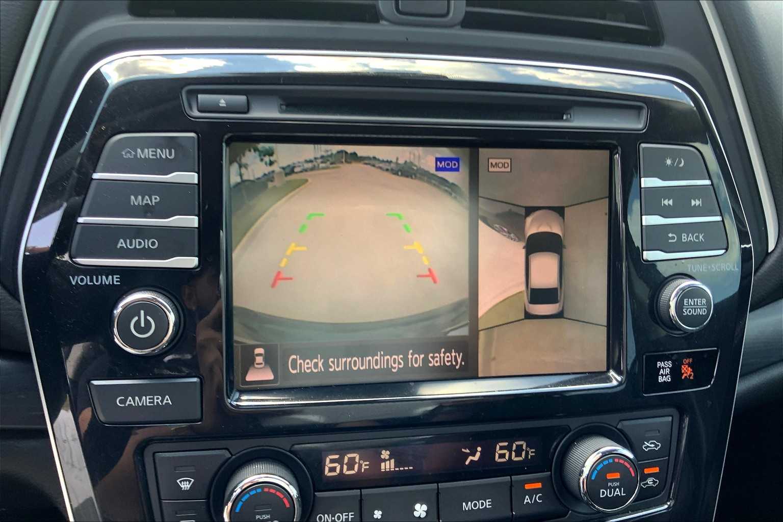 2020 Nissan Maxima Platinum photo 23