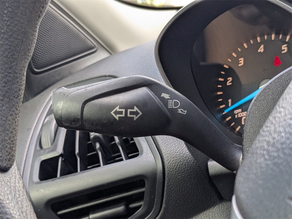 2014 Ford Escape S photo 22