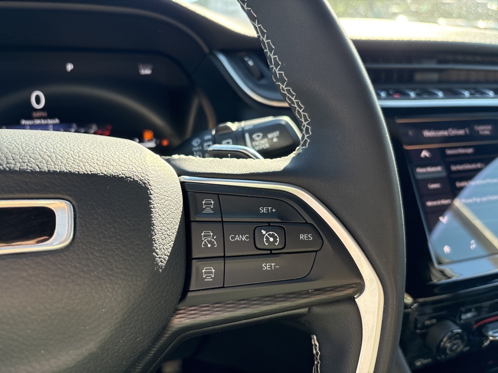 2024 Jeep Grand Cherokee Altitude photo 12