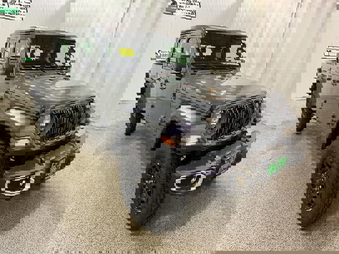 2026 Jeep Gladiator Sport's photo