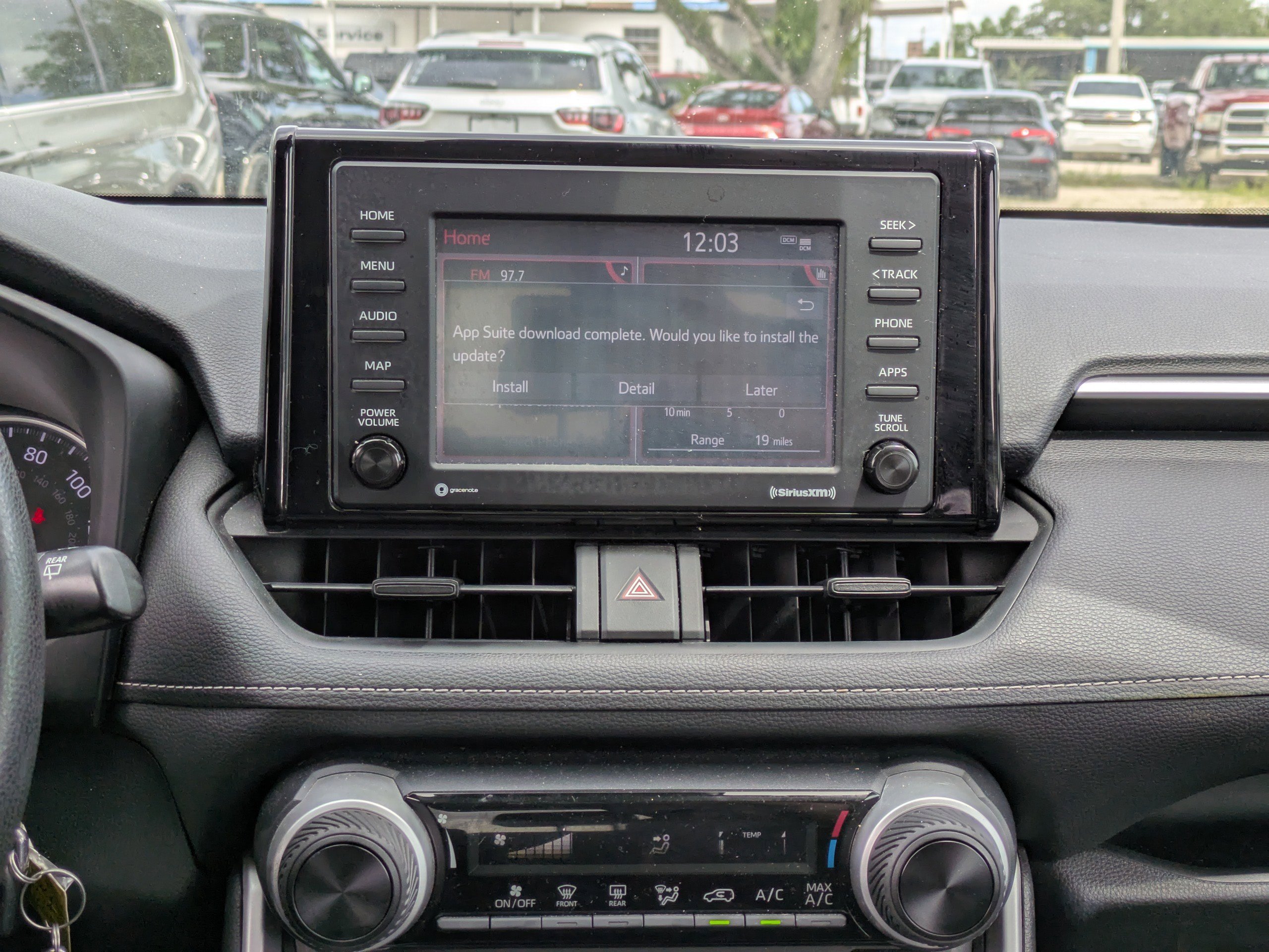 2021 Toyota RAV4 LE photo 14