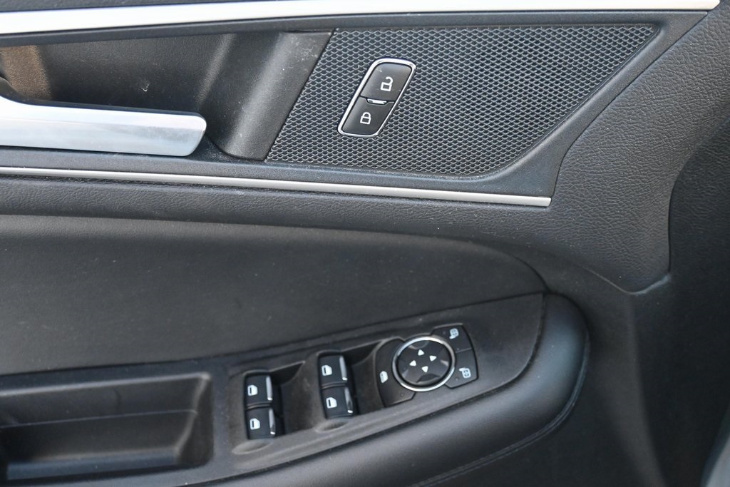 2022 Ford Edge SEL photo 20