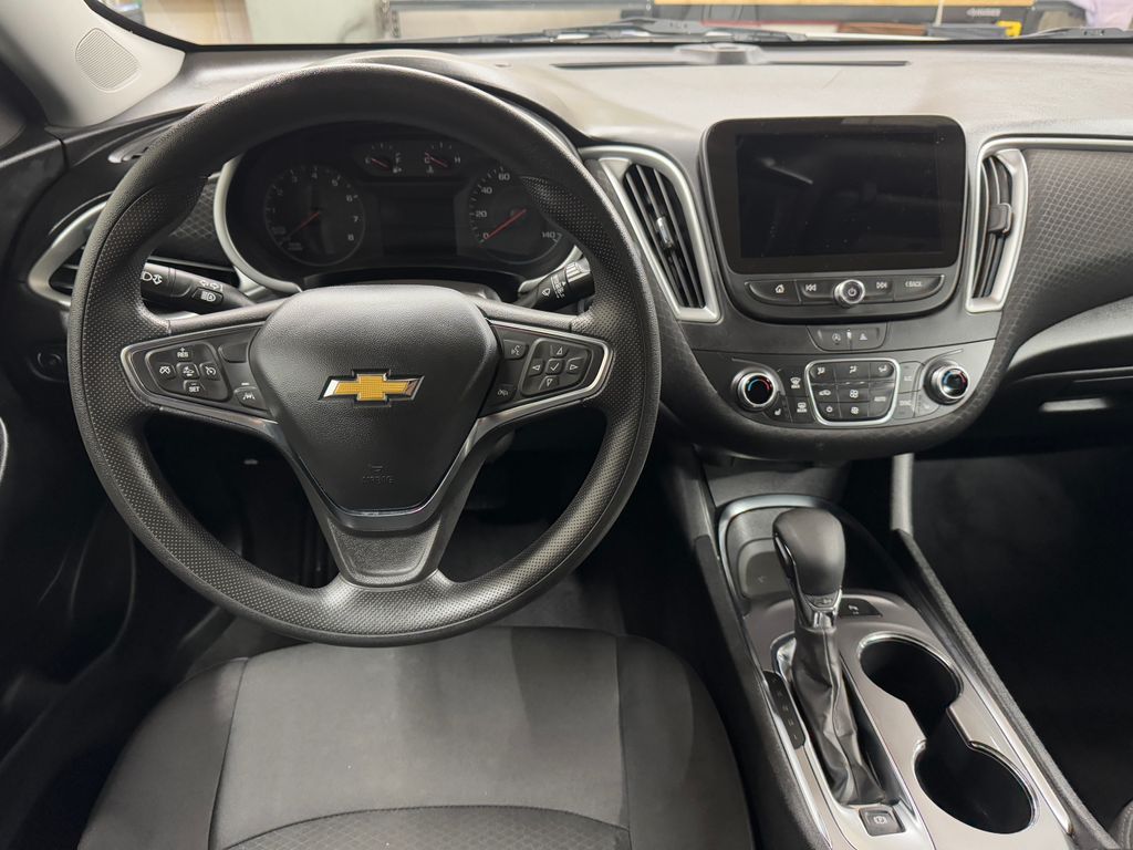 2024 Chevrolet Malibu 1LT photo 17