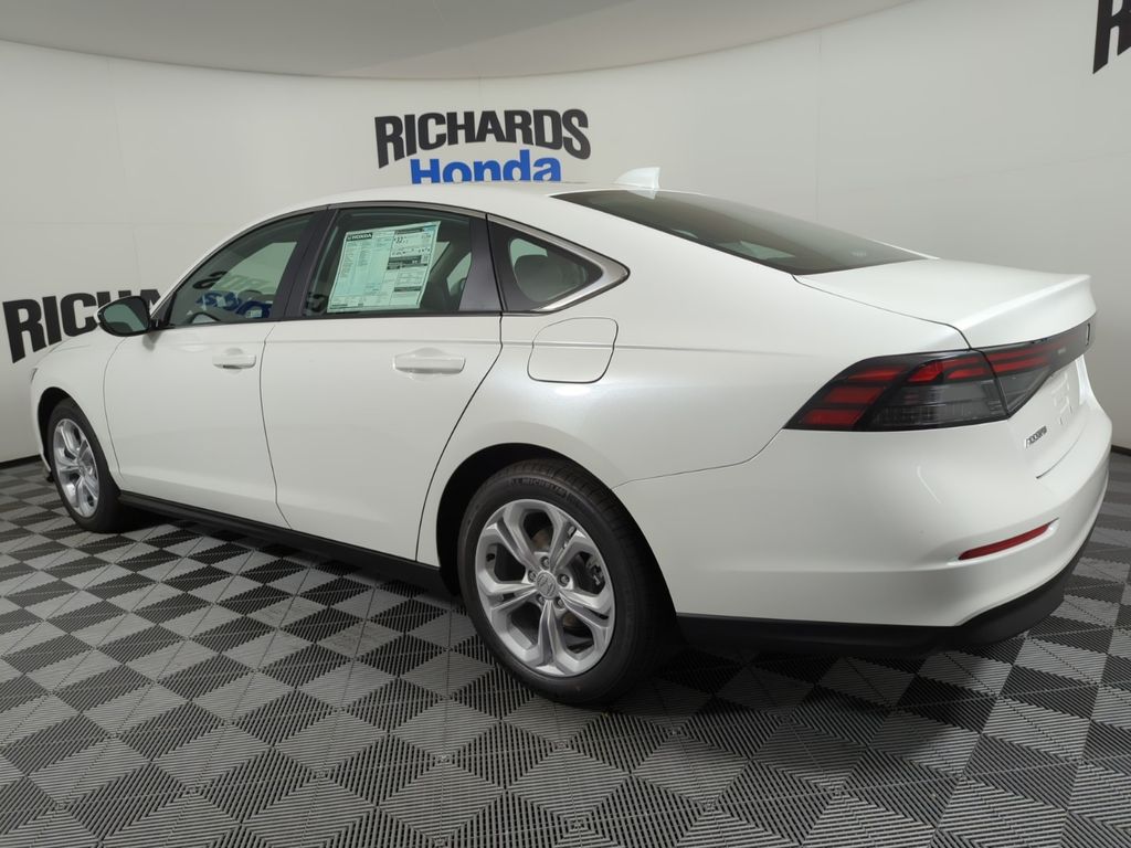 2025 Honda Accord LX 1.5T photo 2