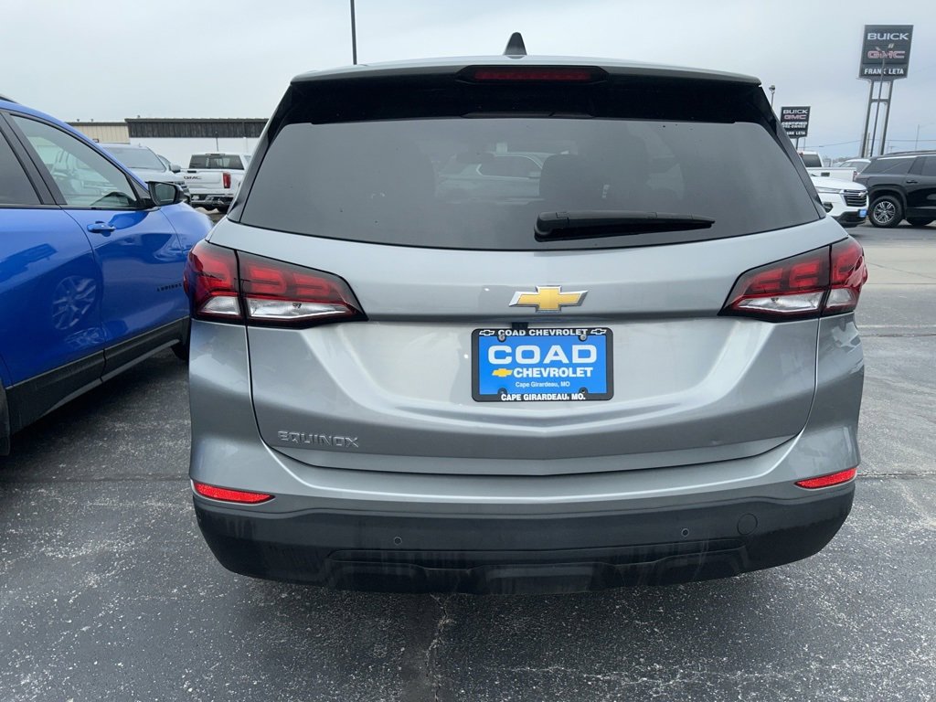 2024 Chevrolet Equinox LS photo 4