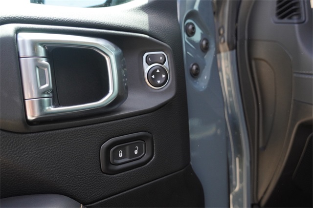 2025 Jeep Gladiator Sport Texas Trail photo 19